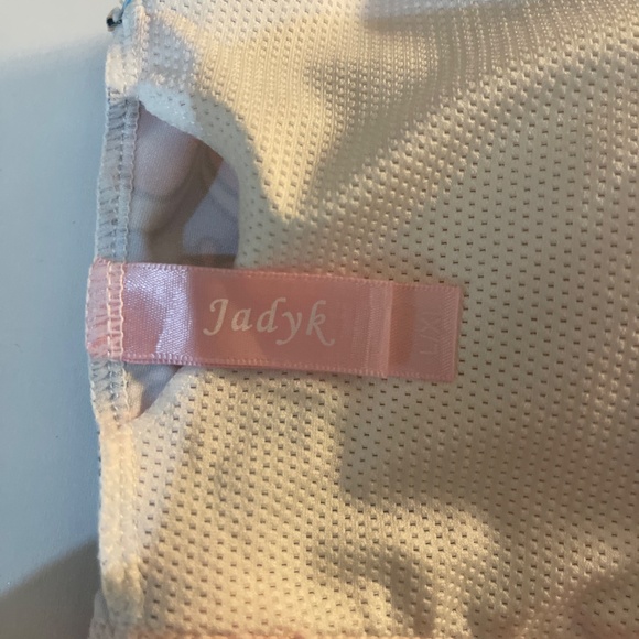 Jadyn floral sport bra L/XL - Picture 4 of 5